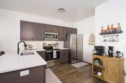 Coffee-Bar Townhome · En-Suites · Guest Favorite - Image 5