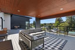 Near CDA Lake · Free Parking · In-Unit Laundry - Image 4