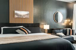 Greenbelt Studio· Hot Tub · Downtown - Image 2