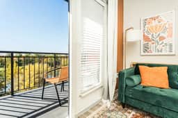 Hot Tub, King Beds, Coffee Bar, Balcony - Image 3
