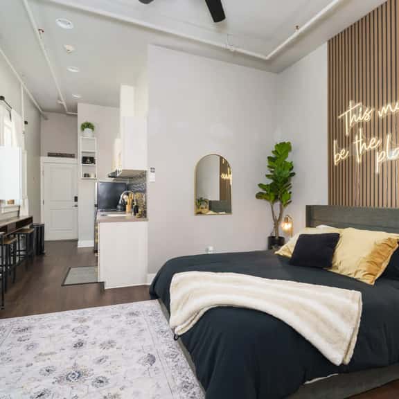 Sherman Ave Loft · Walk to Lake · Downtown - Image 1