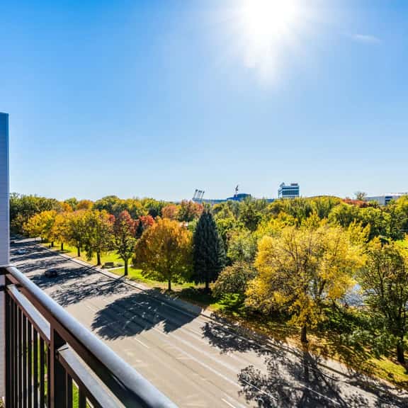 Hot Tub, King Beds, Coffee Bar, Balcony - Image 1