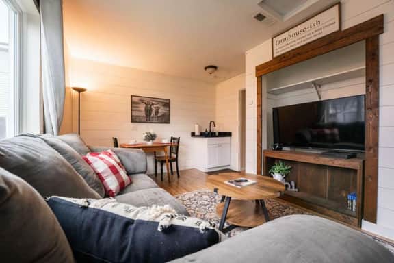 Private Suite · Own Entrance · Near CDA & Spokane - Image 2