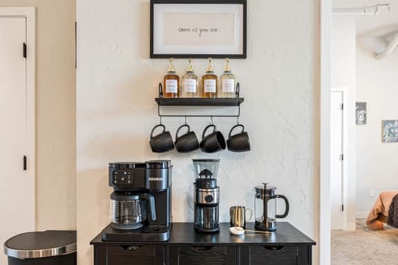 King Bed · Coffee Bar · Hot Tub - Image 3